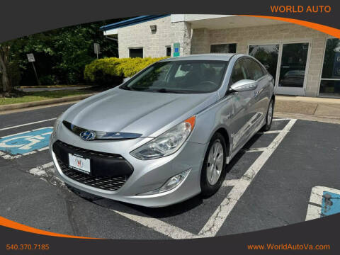 2013 Hyundai Sonata Hybrid for sale at World Auto in Fredericksburg VA