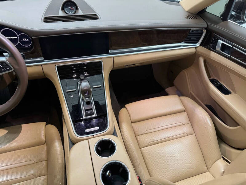 2020 Porsche Panamera