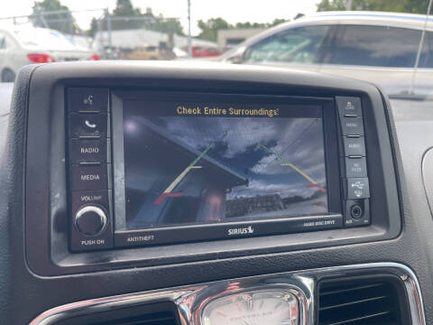 2016 Chrysler Town and Country Touring