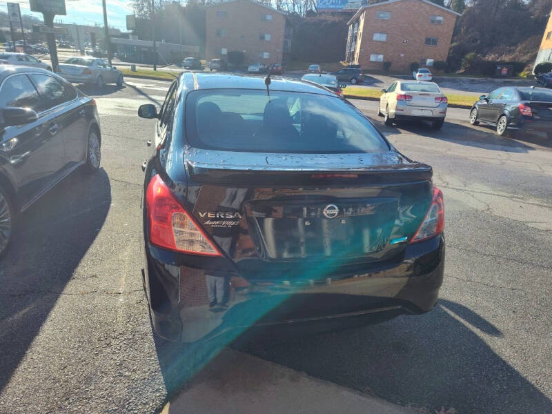 2015 Nissan Versa 1.6 S