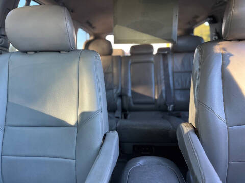 2004 Toyota Sequoia SR5