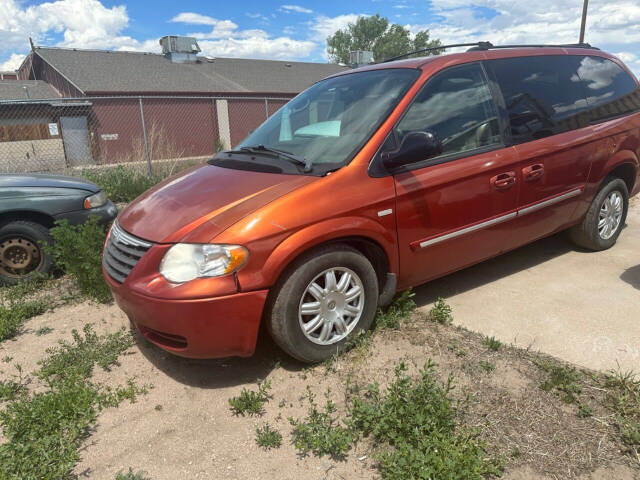 2006 Chrysler Town and Country for sale at Choice American Auto Sales in Cheyenne, WY