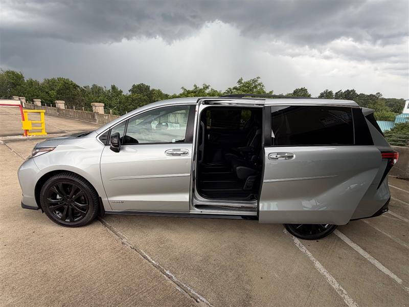 2021 Toyota Sienna XSE 7-Passenger