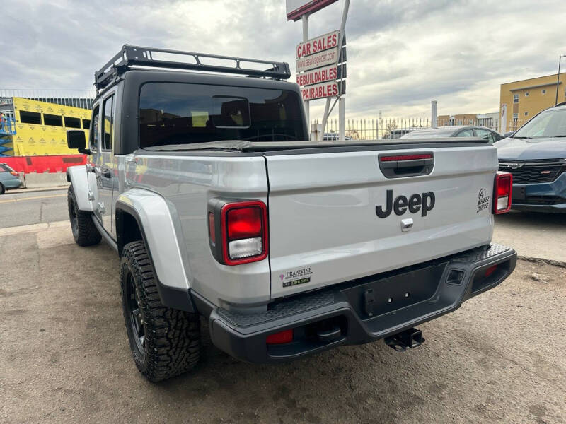 2022 Jeep Gladiator Willys