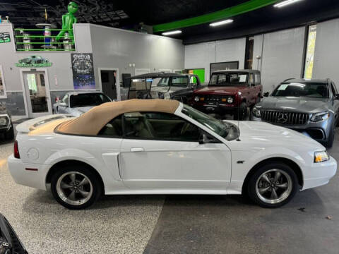 2003 Ford Mustang GT Deluxe