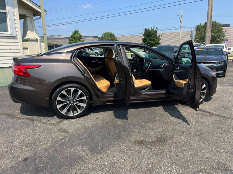 2016 Nissan Maxima