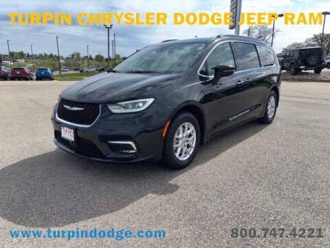 2022 Chrysler Pacifica for sale at Turpin Chrysler Dodge Jeep Ram in Dubuque IA