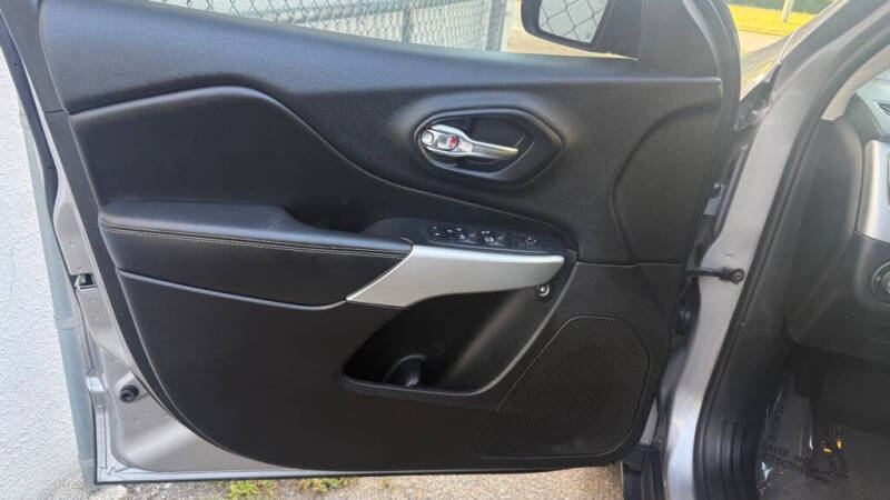 2018 Jeep Cherokee Latitude Plus