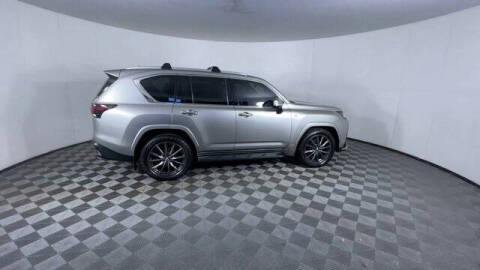 2024 Lexus LX 600 F SPORT Handling