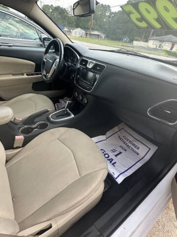 2013 Chrysler 200 Touring