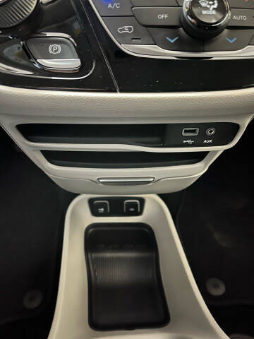 2018 Chrysler Pacifica Touring L