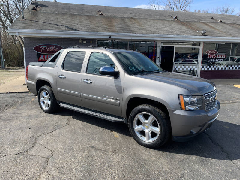 2012 Chevrolet Avalanche for sale at PETE'S AUTO SALES LLC - Middletown in Middletown OH