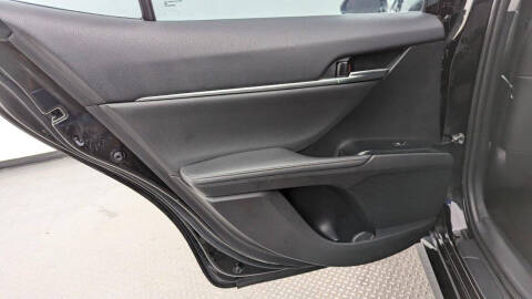 2020 Toyota Camry Hybrid XLE