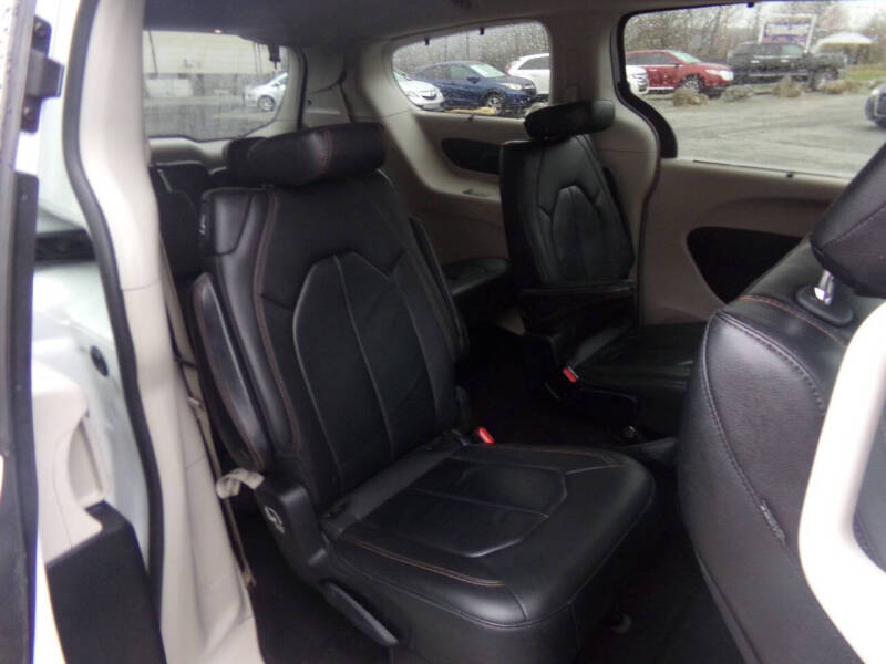 2017 Chrysler Pacifica Touring Plus
