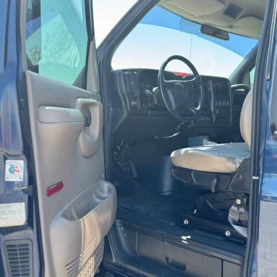 2008 GMC 6500 Lo Pro