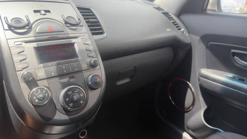 2010 Kia Soul +