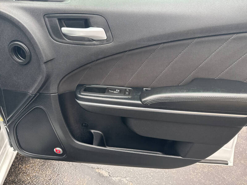 2015 Dodge Charger SXT