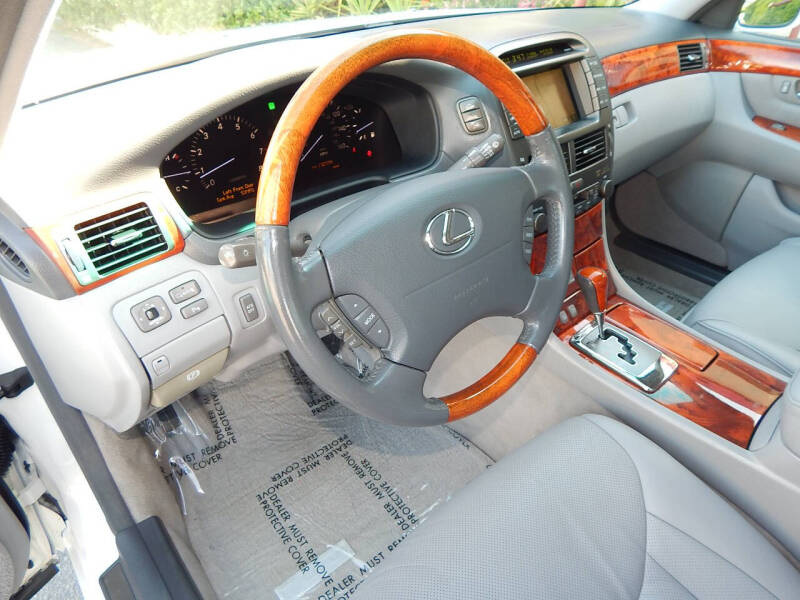 2005 Lexus LS 430