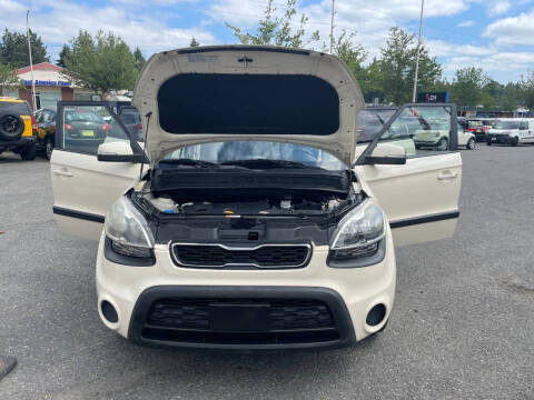 2013 Kia Soul +