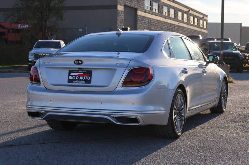 2020 Kia K900 Luxury