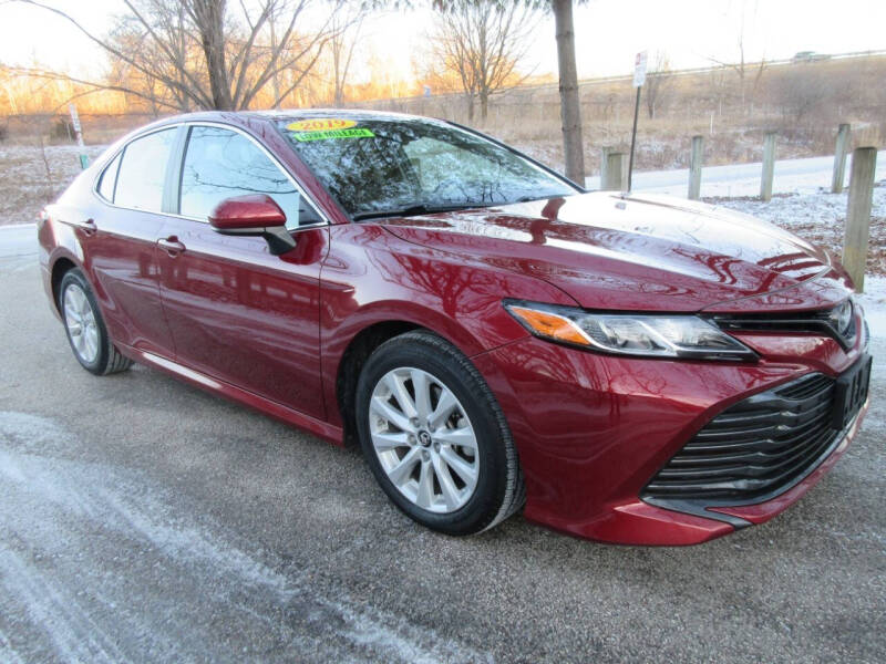 2019 Toyota Camry for sale at Fox River Motors, Inc in Green Bay WI