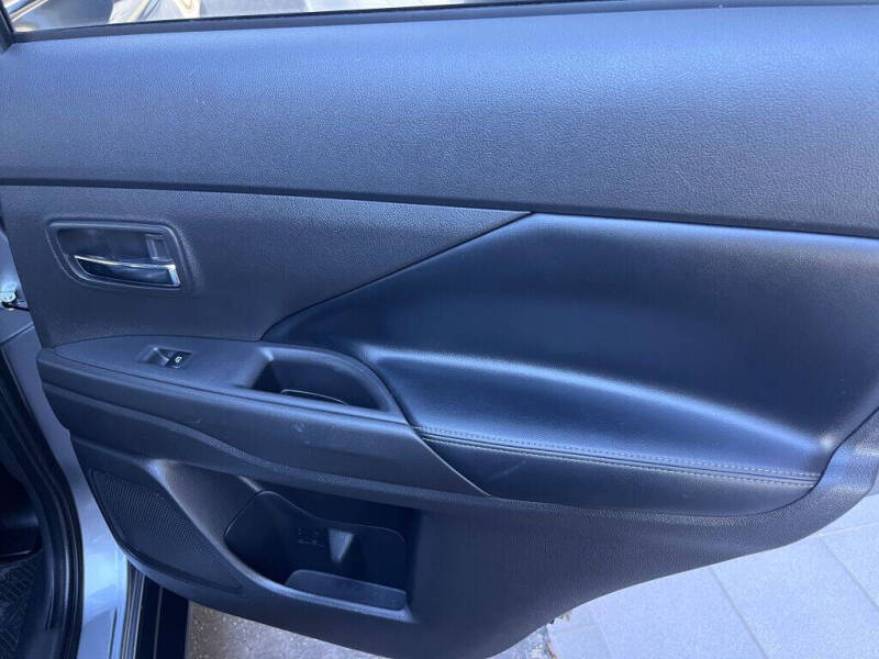 2019 Mitsubishi Outlander