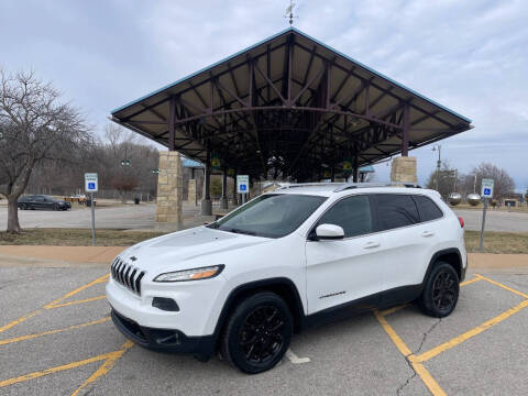 2016 Jeep Cherokee for sale at Nationwide Auto in Merriam KS