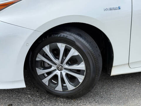 2020 Toyota Prius XLE AWD-e