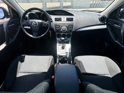 2011 Mazda MAZDA3 i Touring