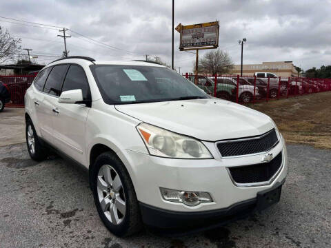 2011 Chevrolet Traverse for sale at WALESTER AUTO SALES in Hidalgo TX