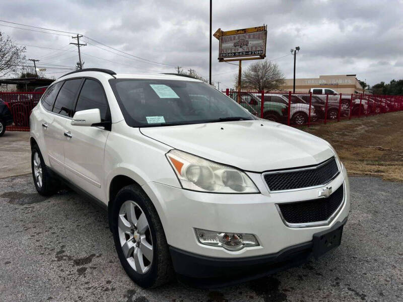 2011 Chevrolet Traverse for sale at WALESTER AUTO SALES in Hidalgo TX