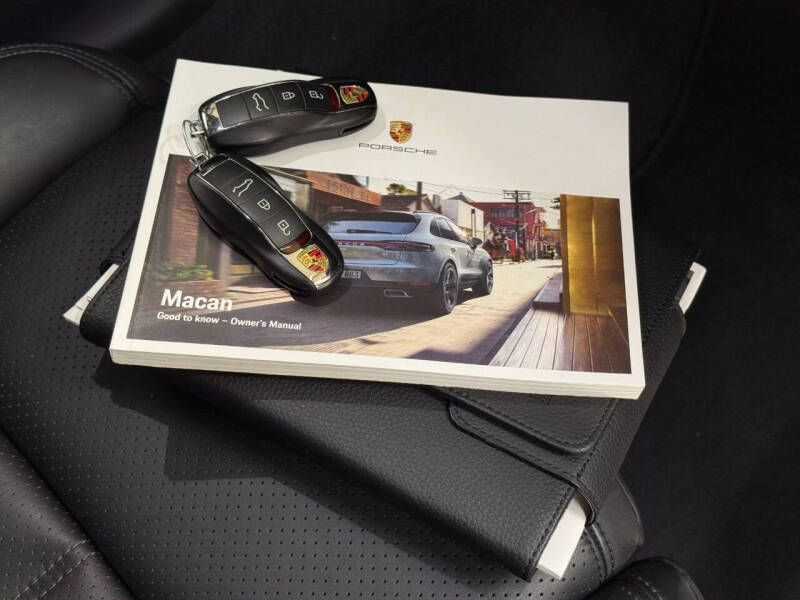 2020 Porsche Macan S