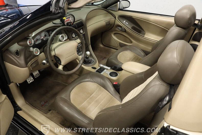 2001 Ford Mustang SVT Cobra