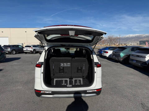 2024 Kia Carnival LX