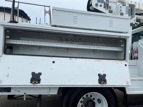 2015 Freightliner M2 106