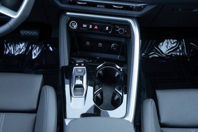 2025 Audi Q5 quattro Premium Plus TFSI