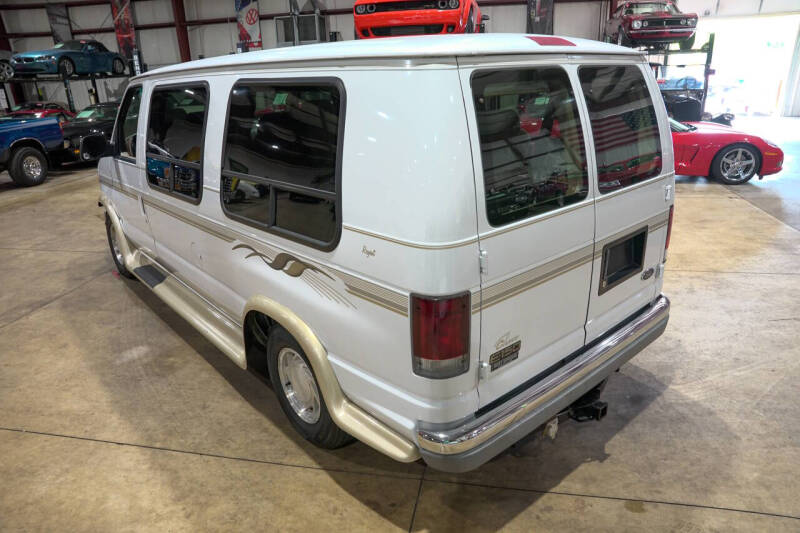 2002 Ford E-Series E-150