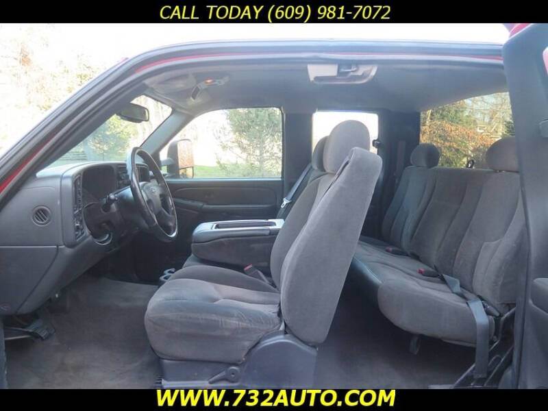 2004 Chevrolet Silverado 2500HD LS