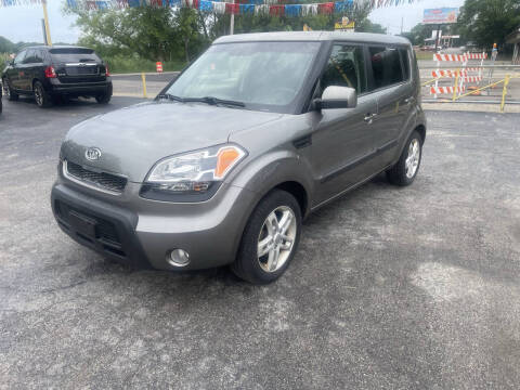 2011 Kia Soul +