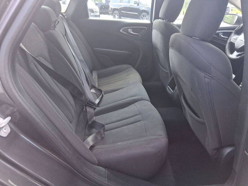 2016 Chrysler 200 Limited