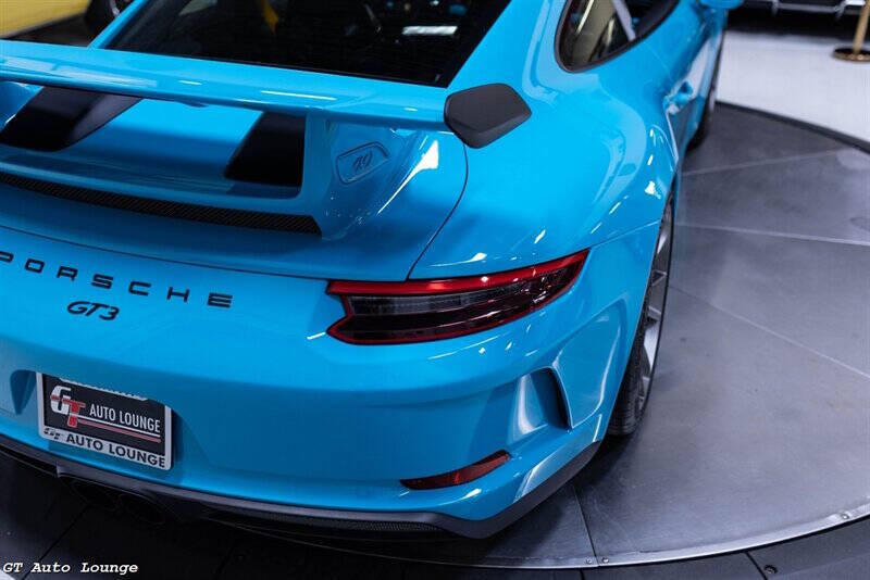 2018 Porsche 911 36