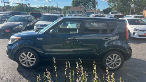 2017 Kia Soul +