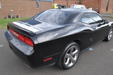 2013 Dodge Challenger SXT Plus