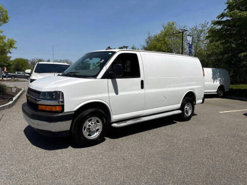 2023 Chevrolet Express 2500