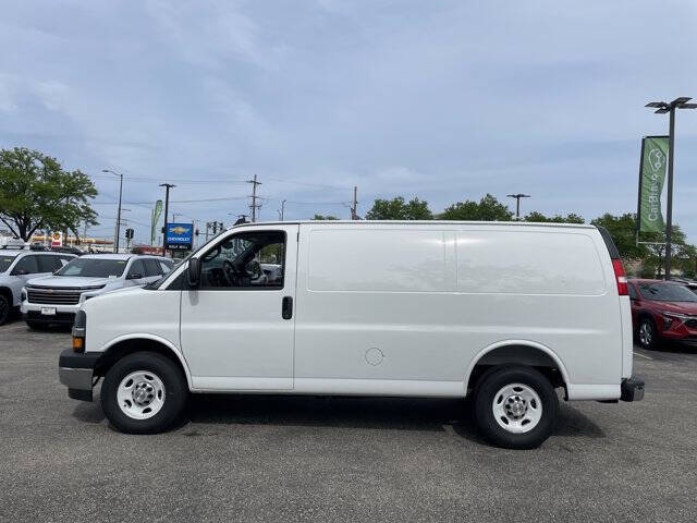 2025 Chevrolet Express 2500