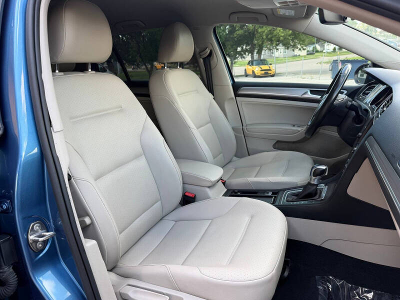 2016 Volkswagen e-Golf SEL Premium