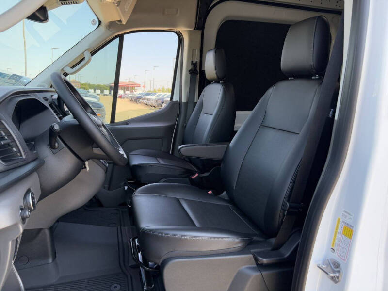 2025 Ford Transit 250