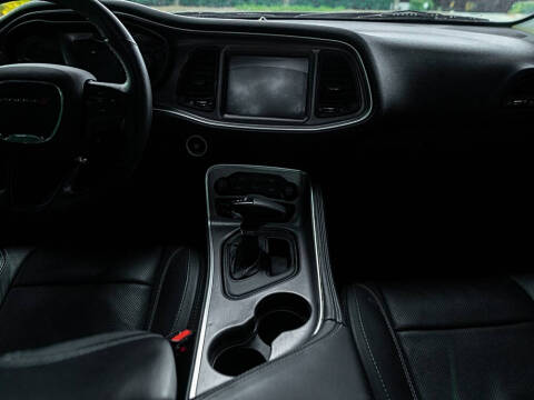 2018 Dodge Challenger SXT Plus