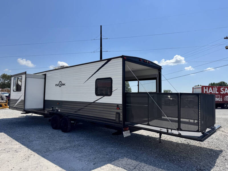 2022 Forest River Ozark 2700TH