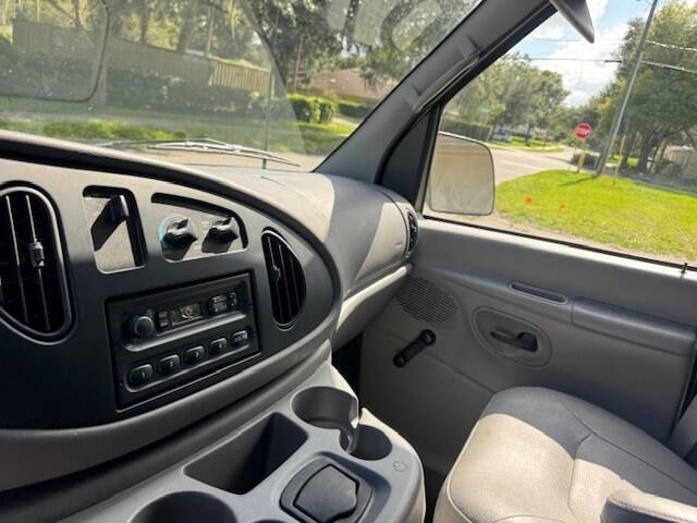 2001 Ford E-Series E-150